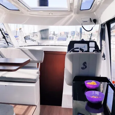 Bateau-hôtel Yate De Lujo En *